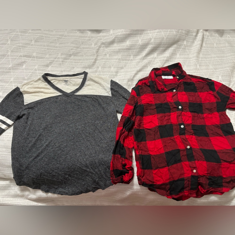 Old Navy Gray and Red Kids Long Sleeve Tees